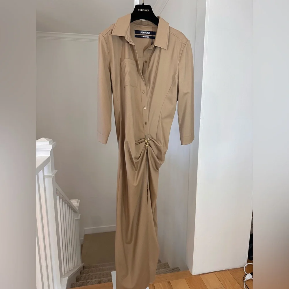 NWT Jacquemus ‘La Robe Jocou’ Midi Shirt Dress Tan/Beige FR44/ US12 $840 Retail - Picture 8 of 14